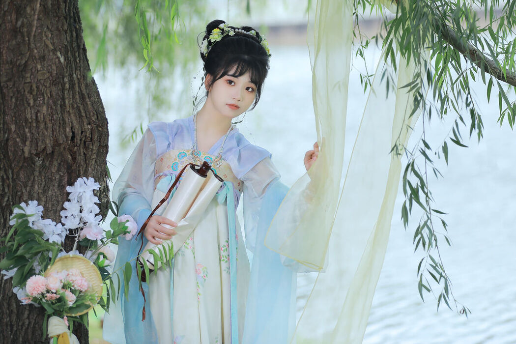 YiTuYu艺图语 Vol.7304 Zhou Zhou Ay