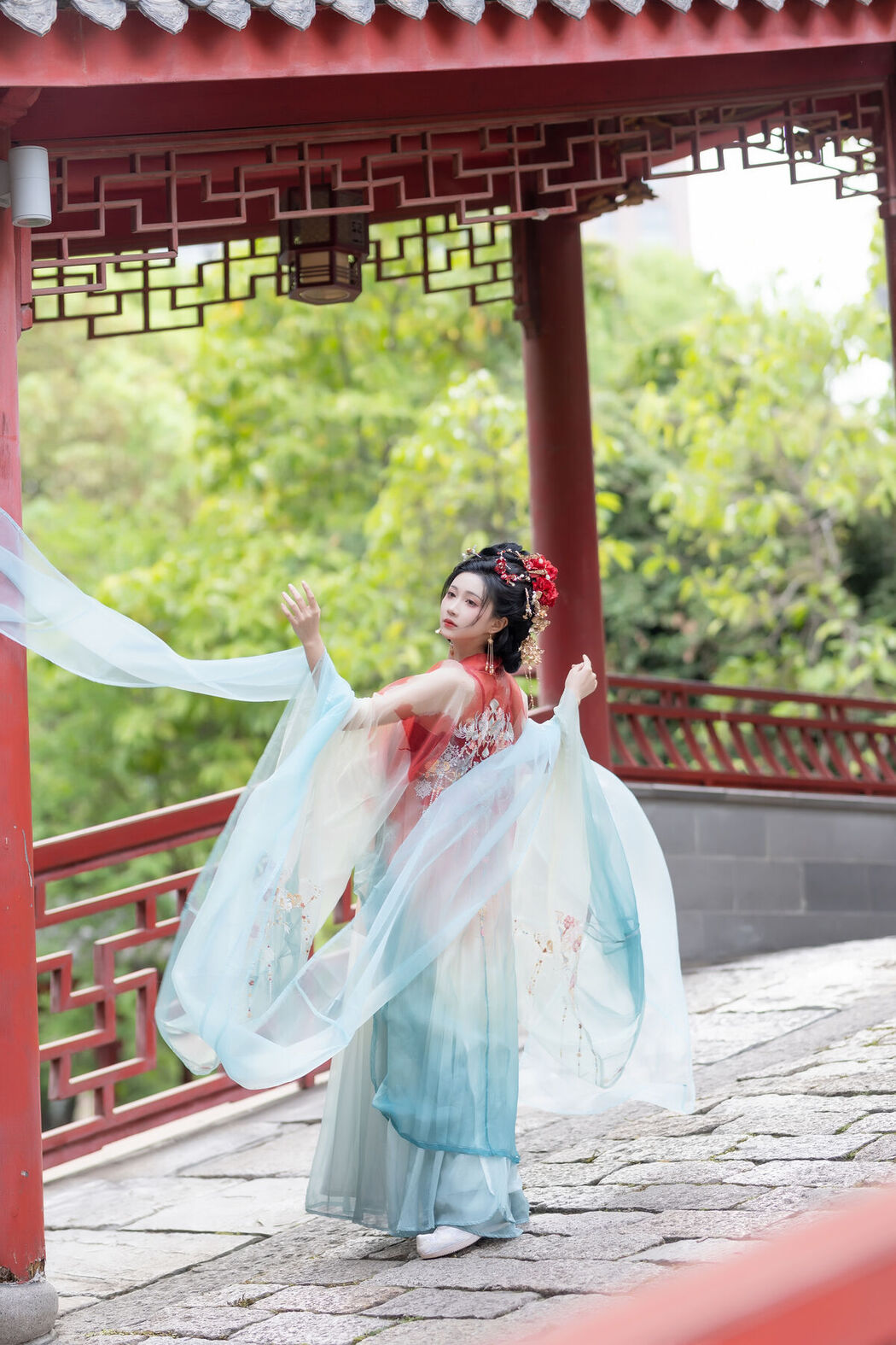 YiTuYu艺图语 Vol.7208 Qi Luo Sheng De Xiao Su Su