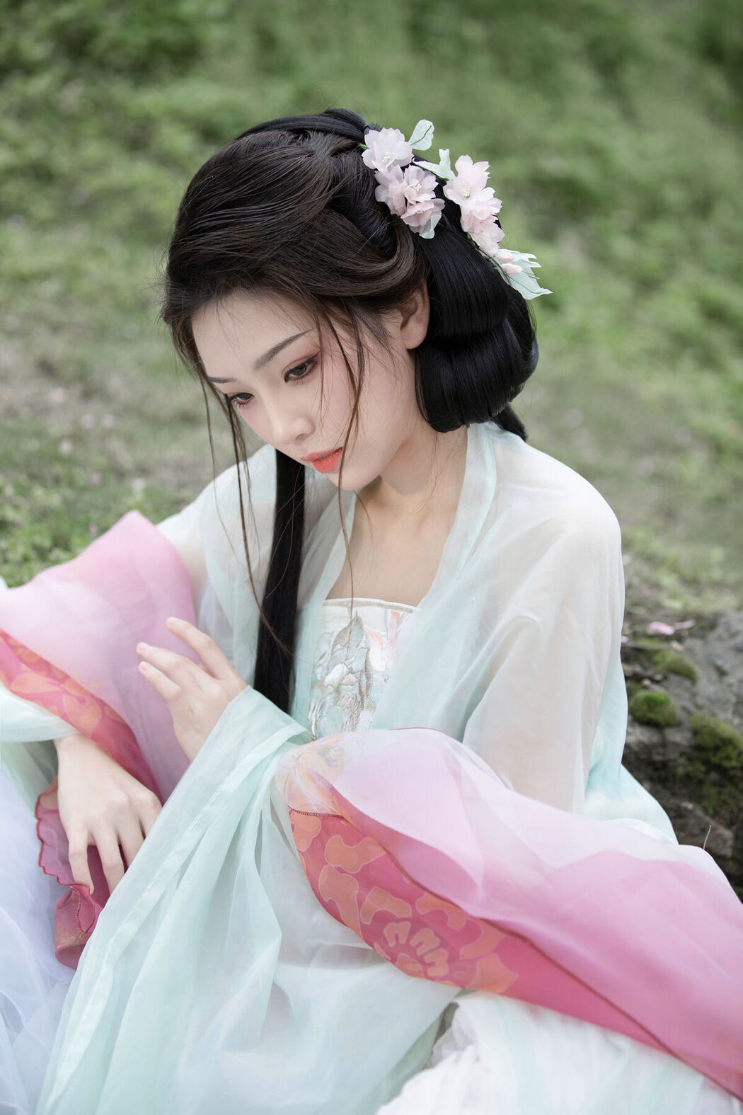 YiTuYu艺图语 Vol.7214 Zhi Zhi Qi