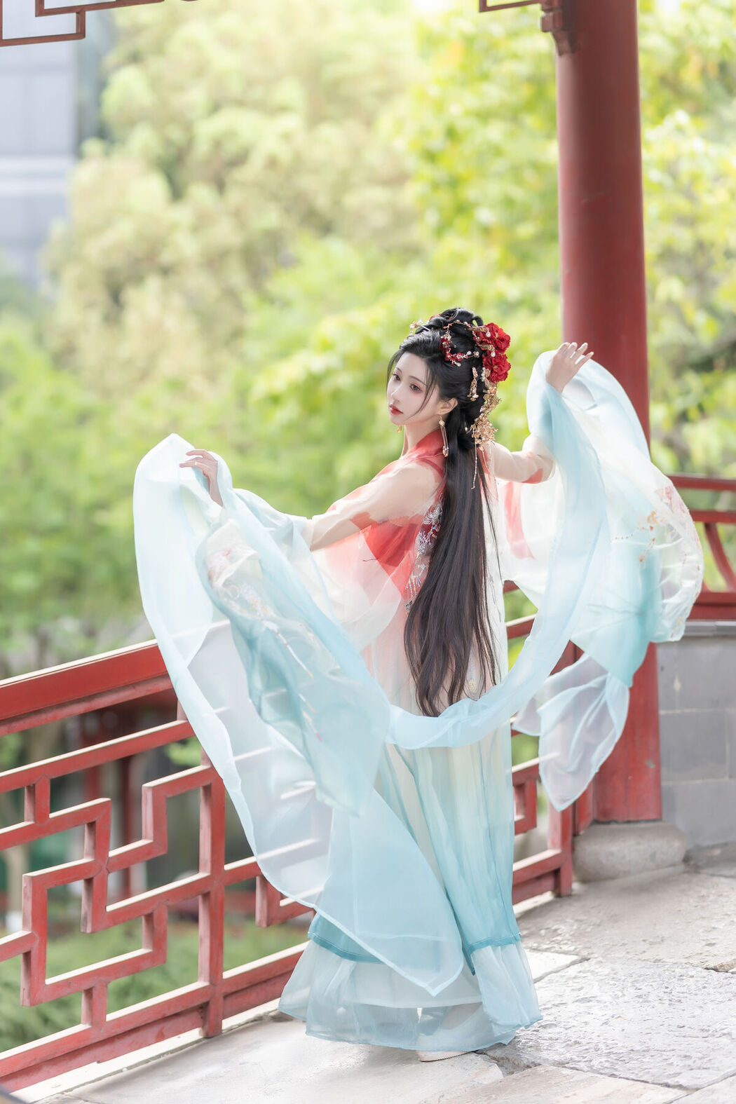 YiTuYu艺图语 Vol.7208 Qi Luo Sheng De Xiao Su Su