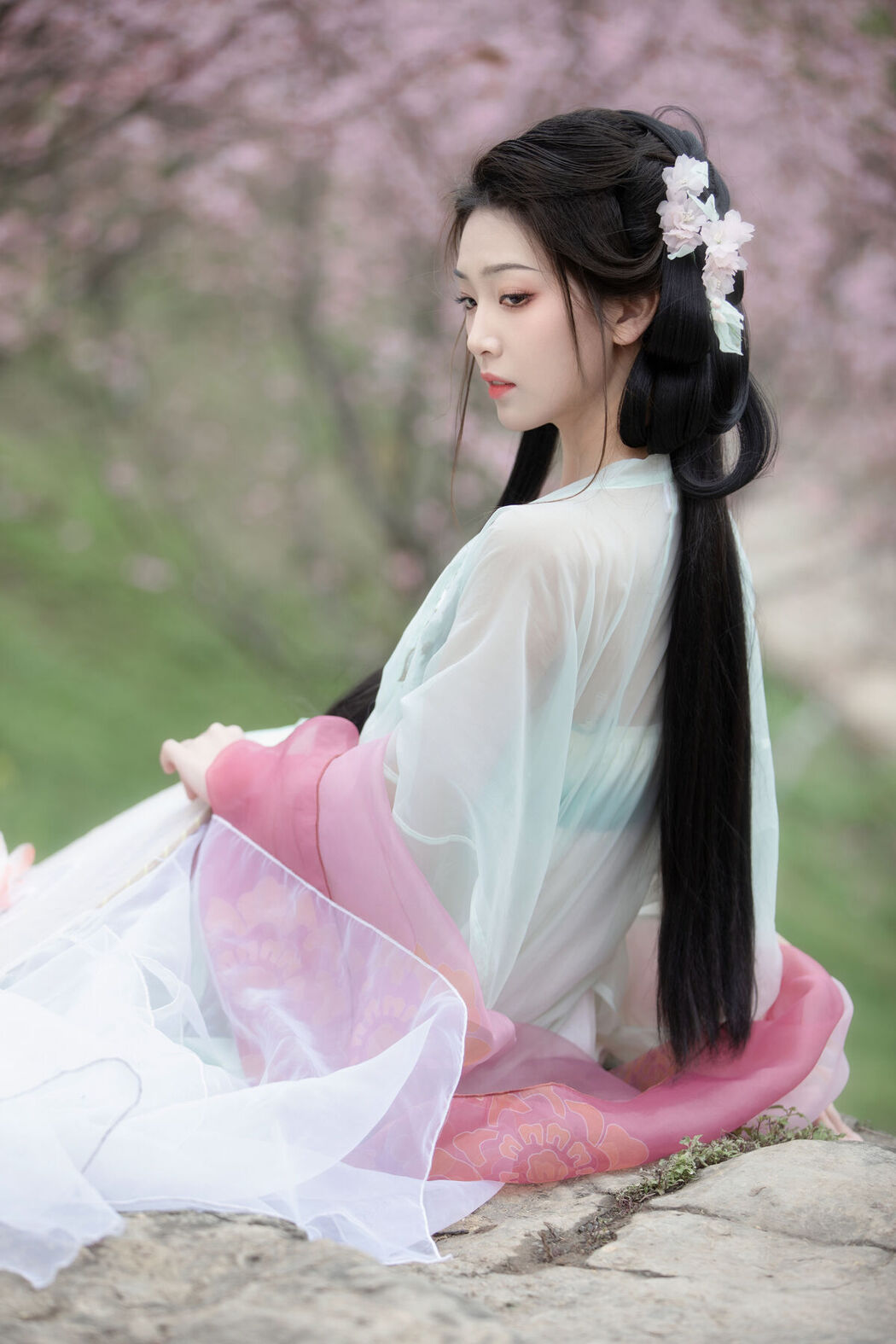 YiTuYu艺图语 Vol.7214 Zhi Zhi Qi