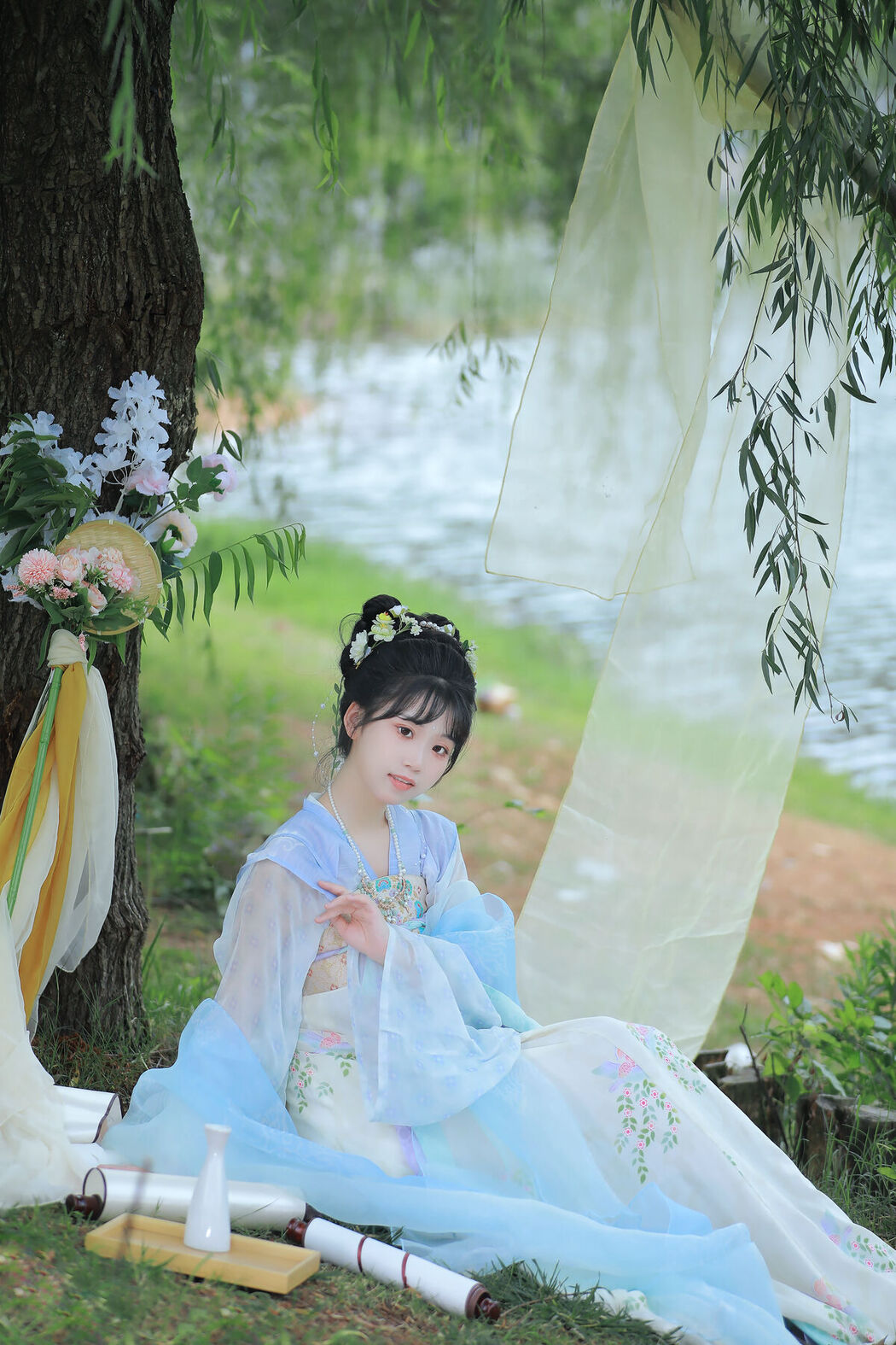 YiTuYu艺图语 Vol.7304 Zhou Zhou Ay