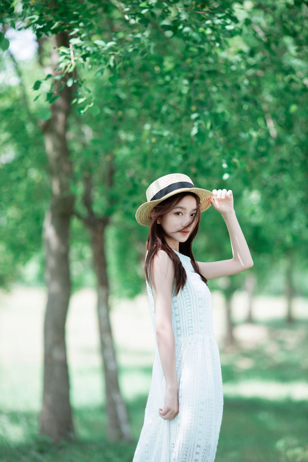 YiTuYu艺图语 Vol.7211 Yu Er
