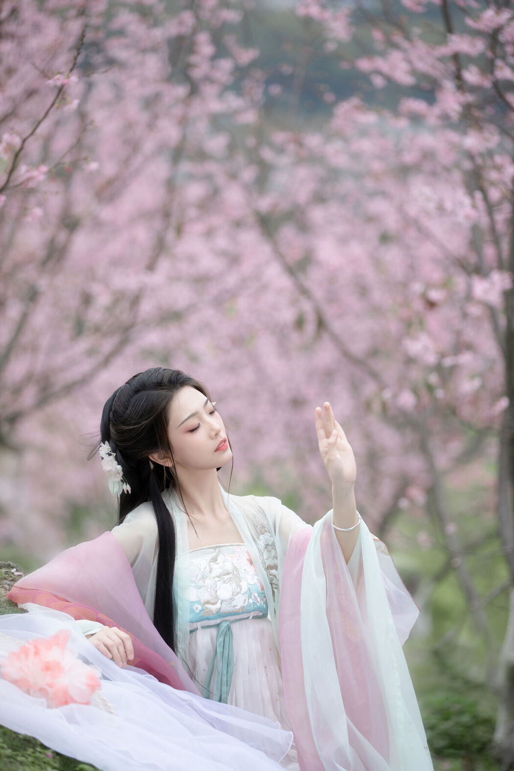 YiTuYu艺图语 Vol.7214 Zhi Zhi Qi