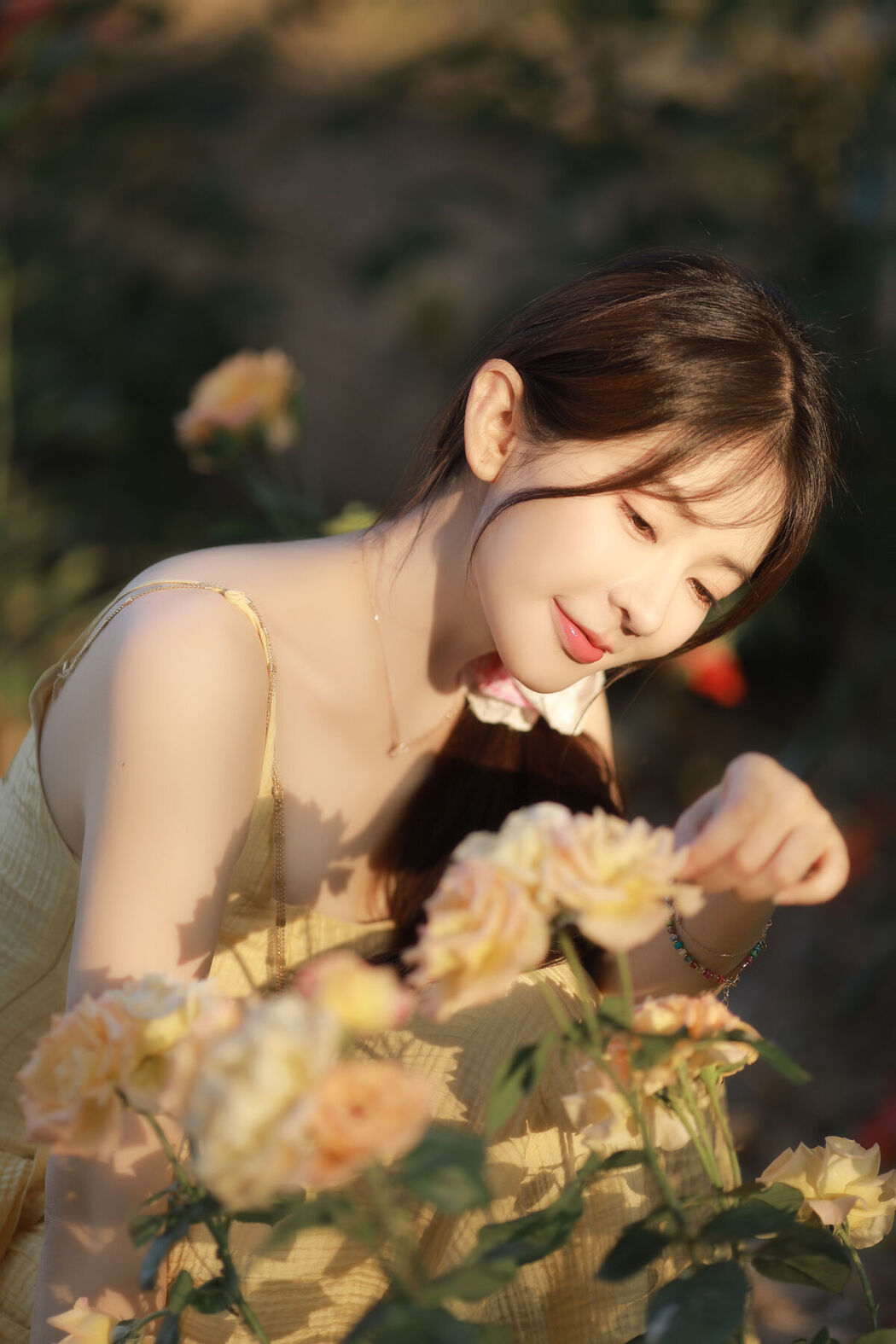 YiTuYu艺图语 Vol.7142 Yang Yi Mo