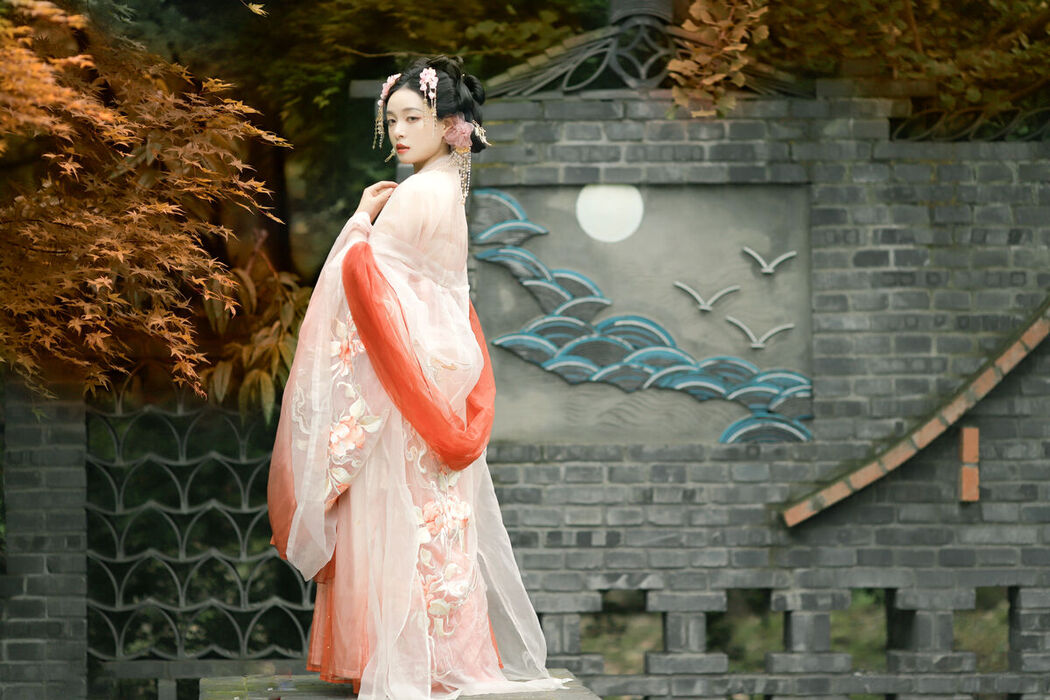 YiTuYu艺图语 Vol.7146 Sui Sui Ru Yi
