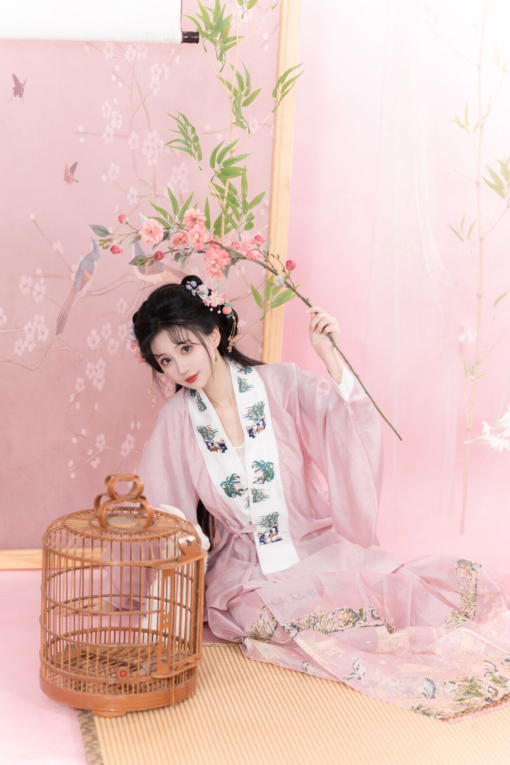 YiTuYu艺图语 Vol.7149 Qi Luo Sheng De Xiao Su Su