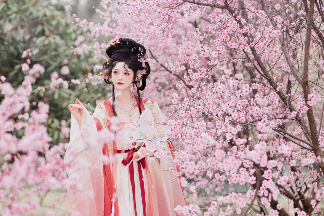YiTuYu艺图语 Vol.7188 Lu Lu Haley