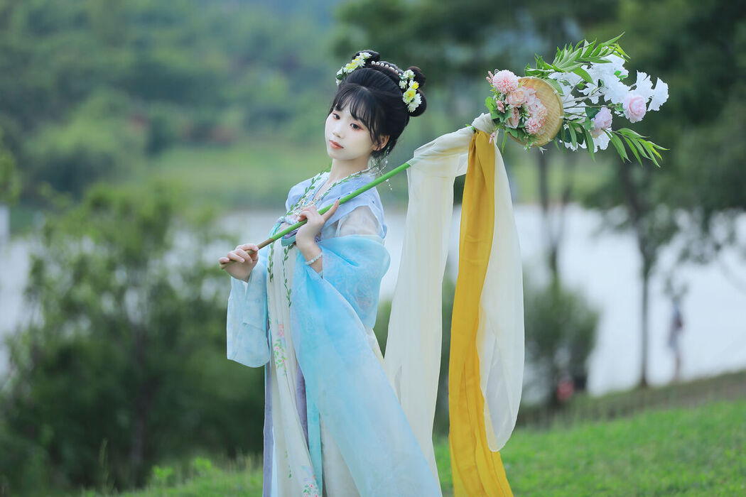 YiTuYu艺图语 Vol.7304 Zhou Zhou Ay