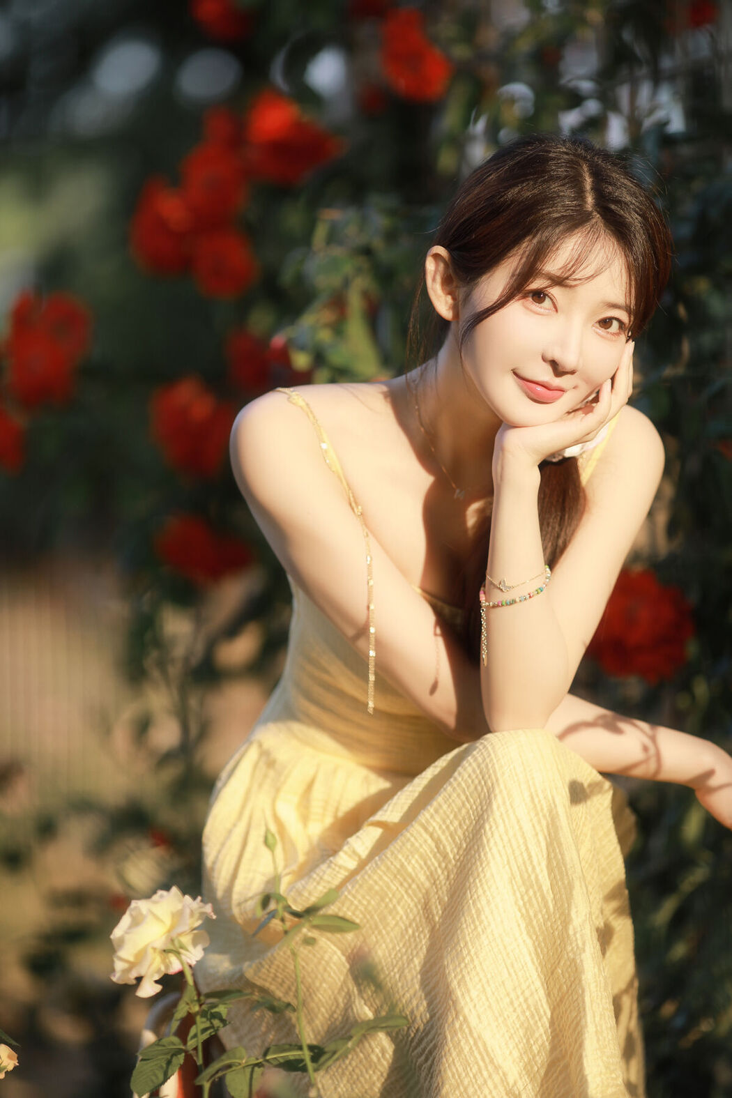 YiTuYu艺图语 Vol.7142 Yang Yi Mo