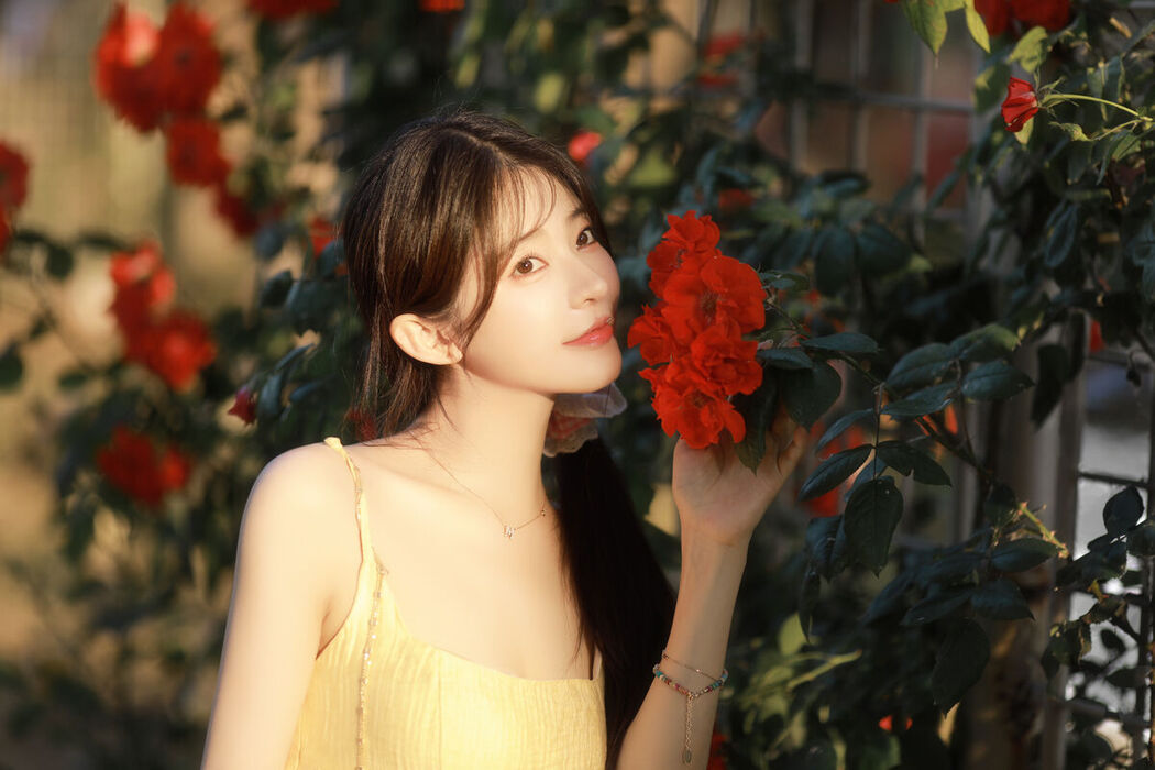 YiTuYu艺图语 Vol.7142 Yang Yi Mo