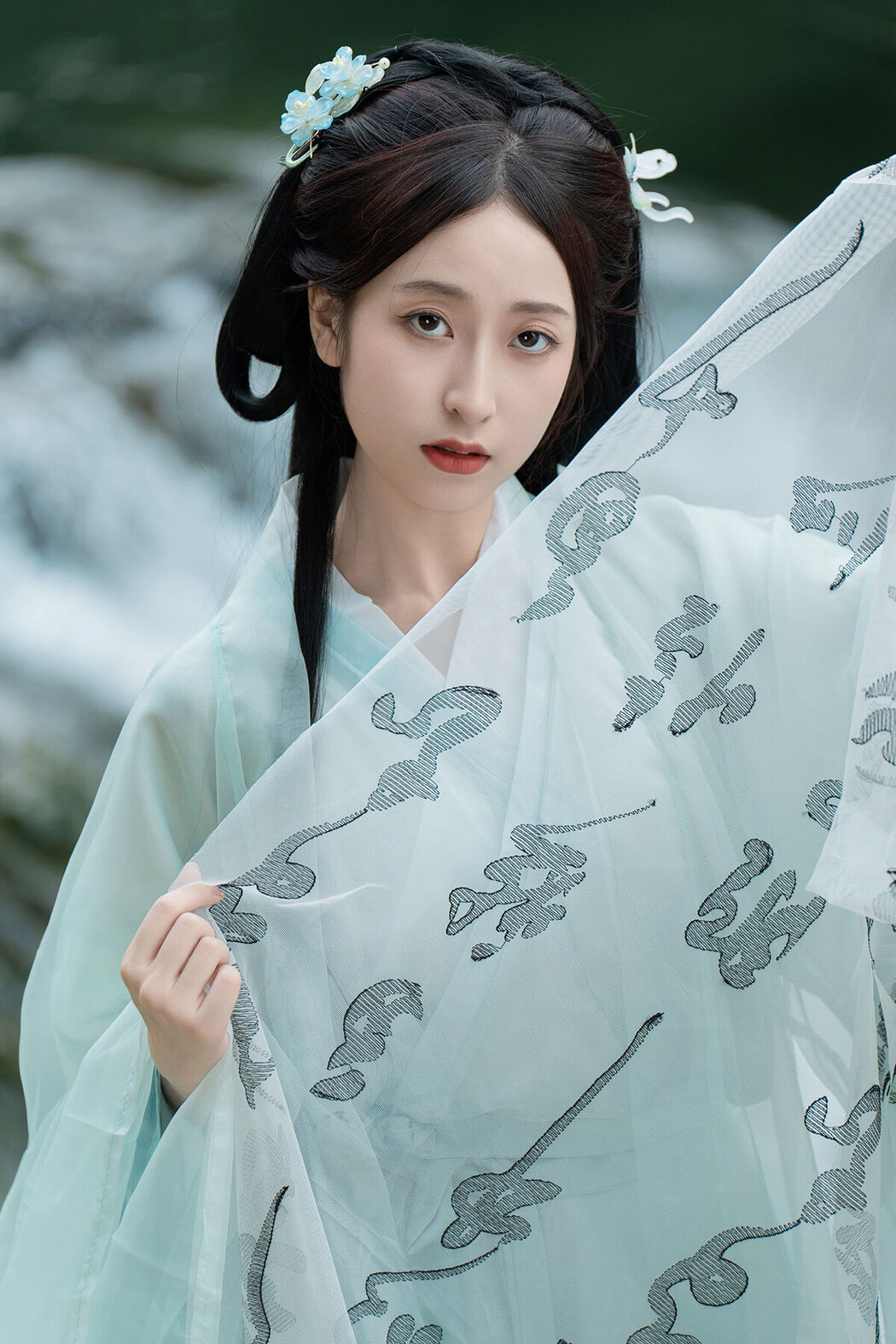 YiTuYu艺图语 Vol.7205 Xiao He Cover Photo