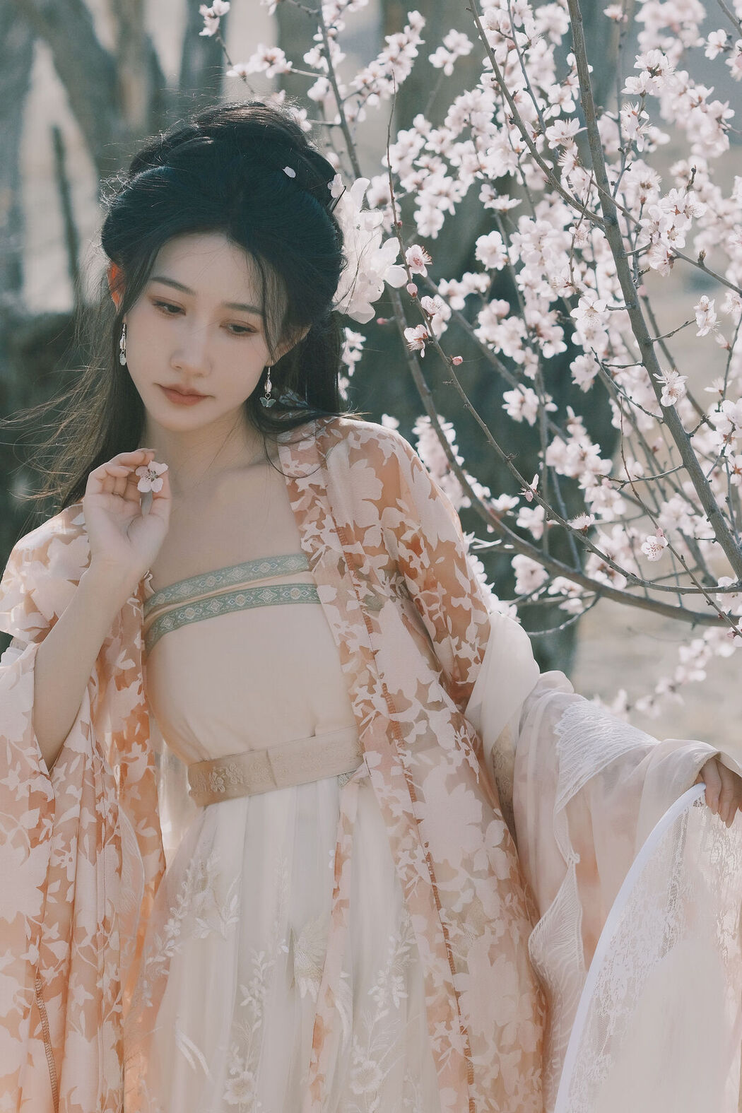 YiTuYu艺图语 Vol.7275 Xiao Bei Ke Qing Bu Yao Fang Qi