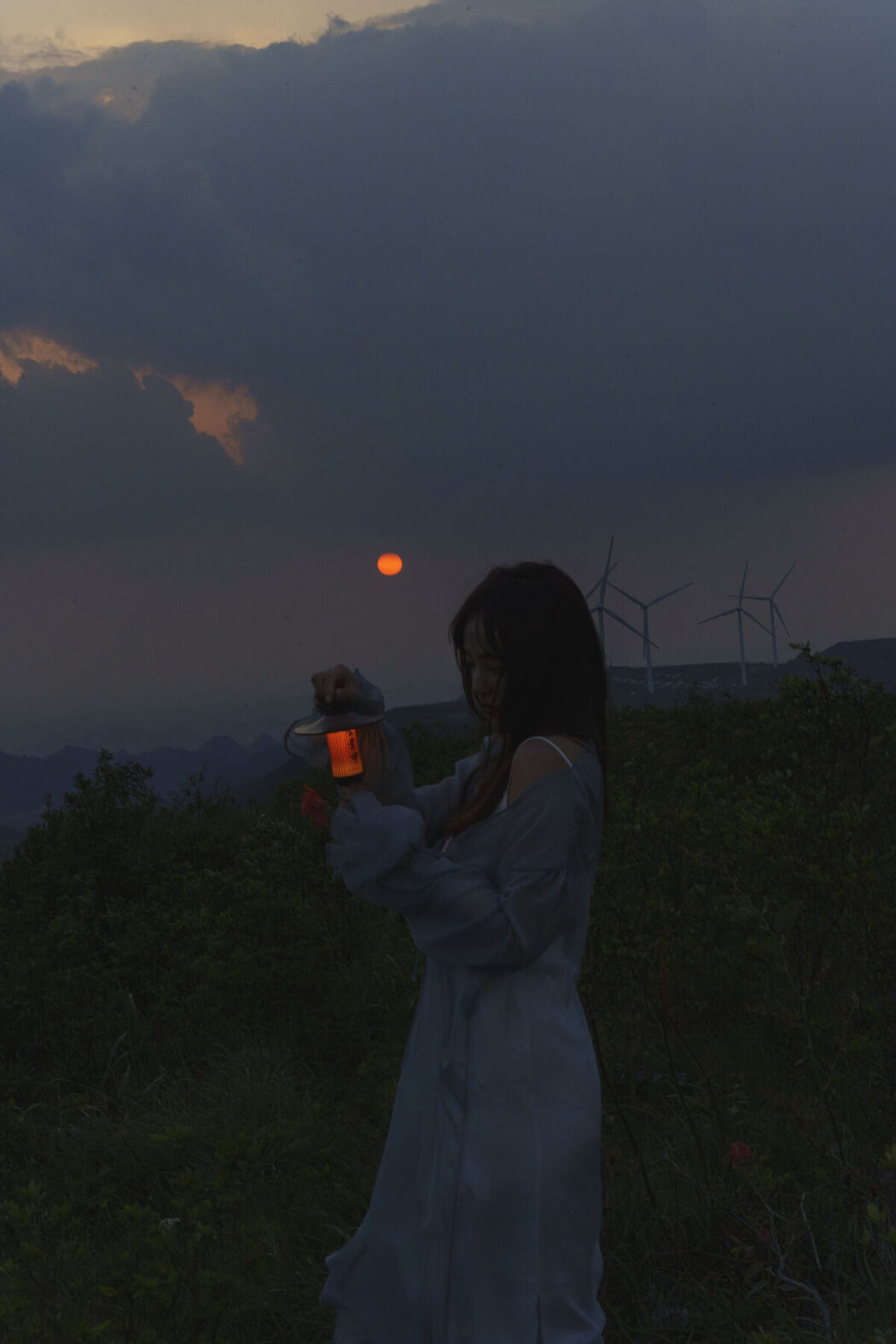 YiTuYu艺图语 Vol.7281 Yi Ge Xiao Cheng Zi