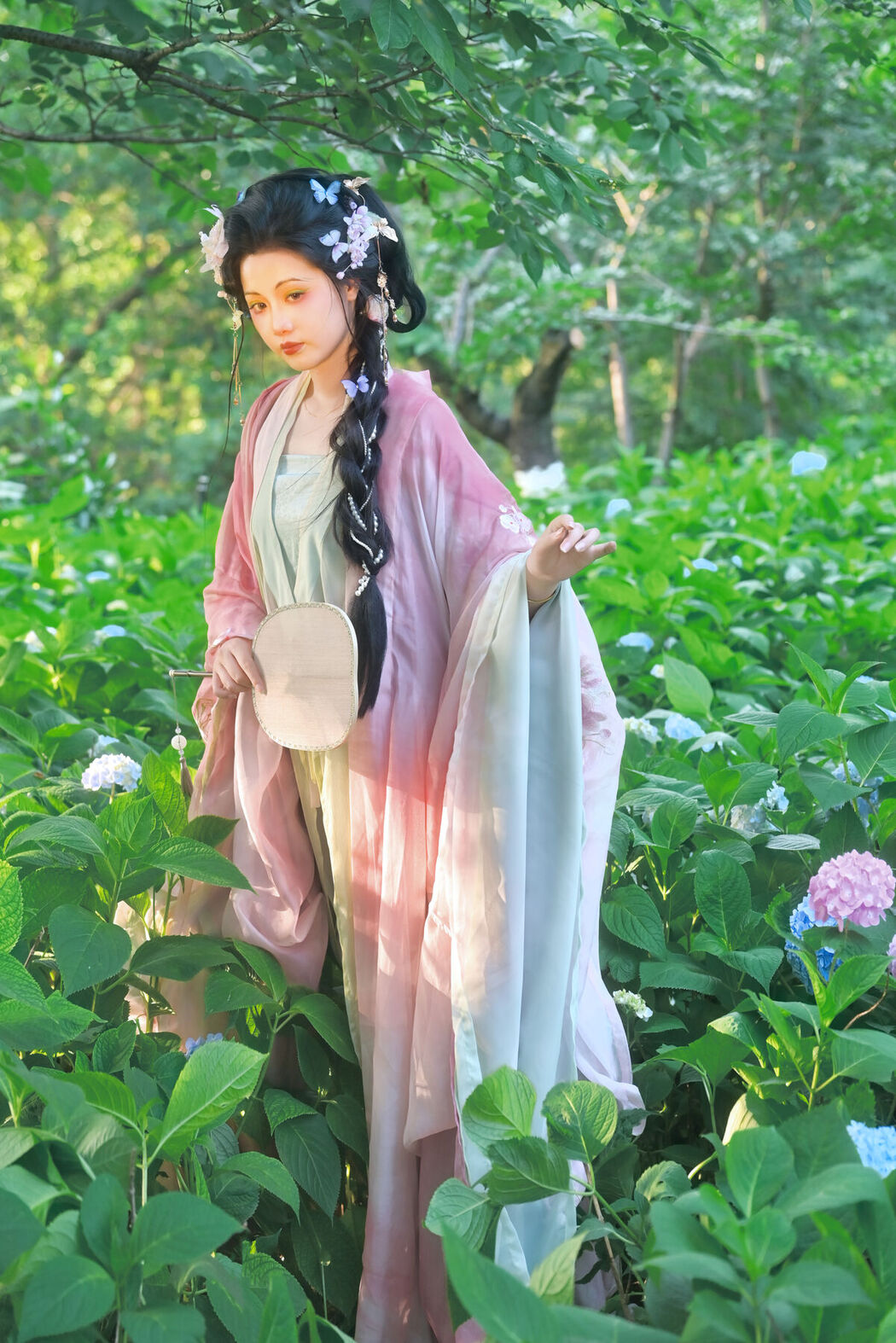 YiTuYu艺图语 Vol.7172 Yi Zhi Tou Lan De Li Li