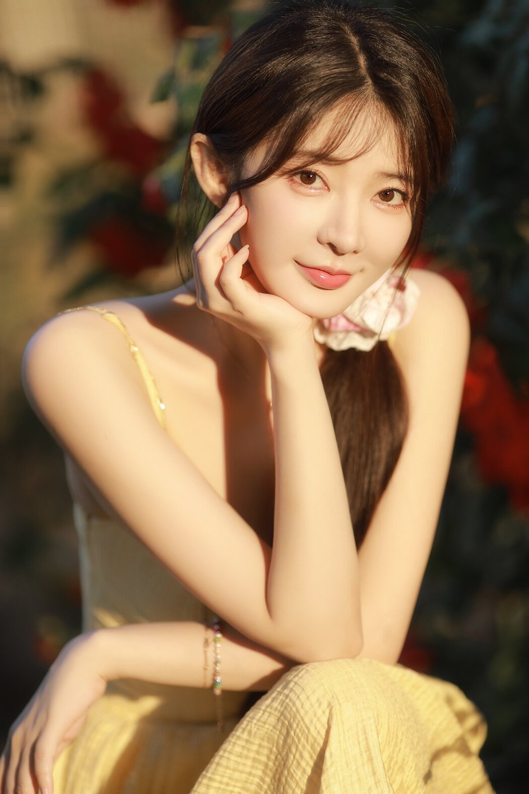 YiTuYu艺图语 Vol.7142 Yang Yi Mo Cover Photo