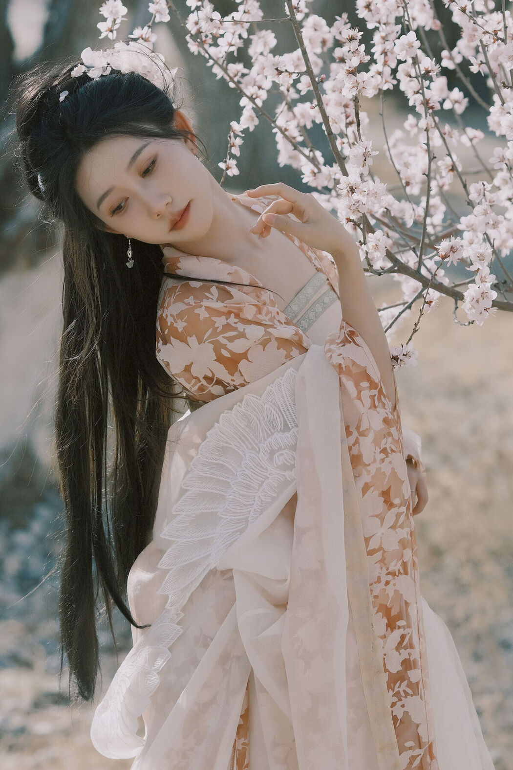 YiTuYu艺图语 Vol.7275 Xiao Bei Ke Qing Bu Yao Fang Qi
