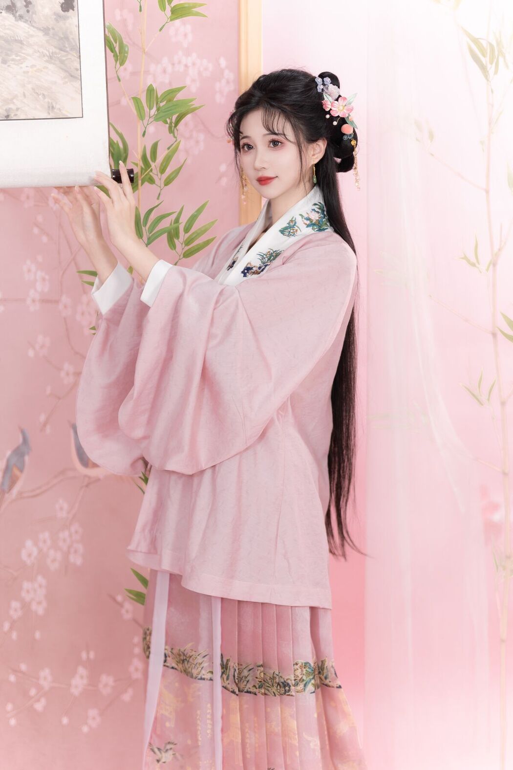 YiTuYu艺图语 Vol.7149 Qi Luo Sheng De Xiao Su Su