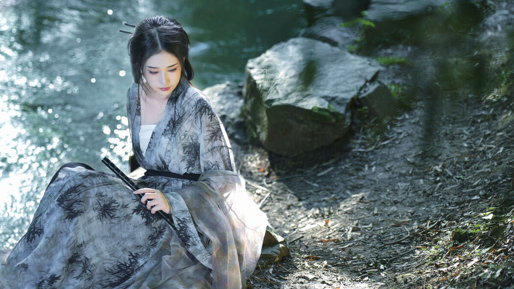 YiTuYu艺图语 Vol.7174 Zang Yi Tong