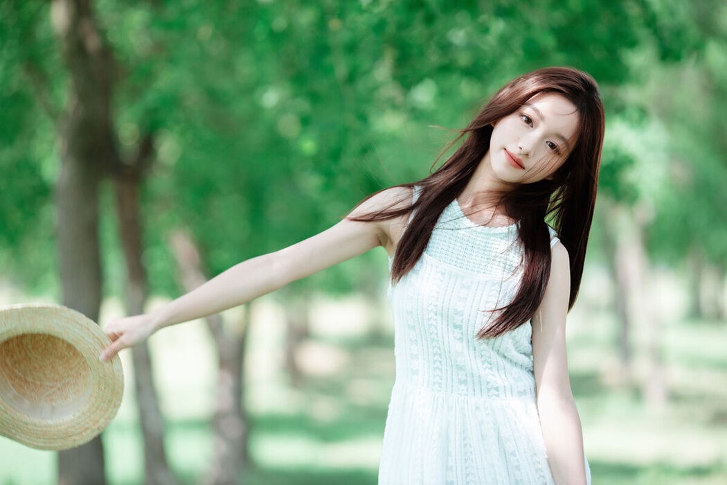 YiTuYu艺图语 Vol.7211 Yu Er