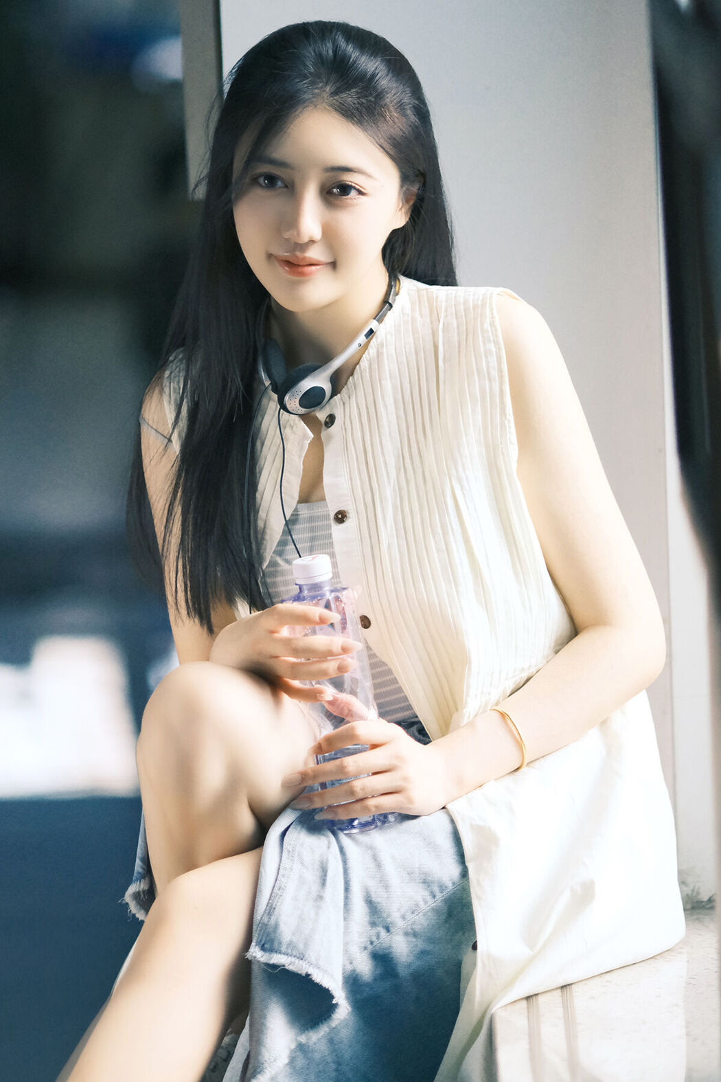 YiTuYu艺图语 Vol.7241 Le Yi Li Bunny Cover Photo