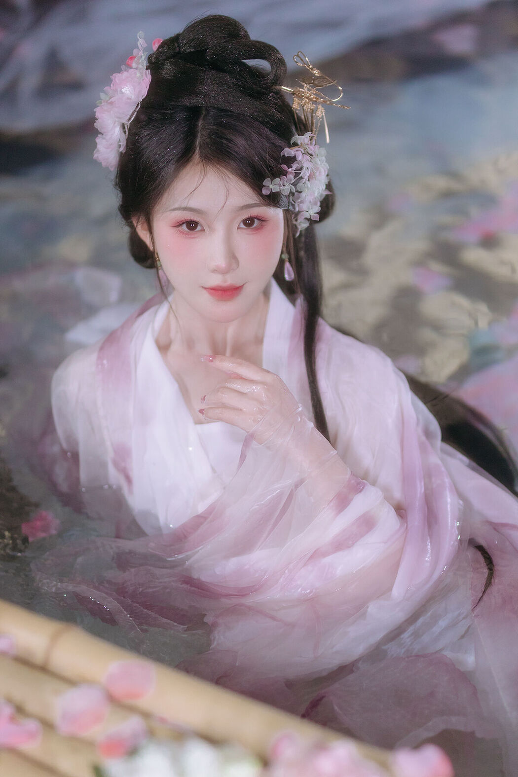 YiTuYu艺图语 Vol.7267 Xu Jin Huan Cover Photo