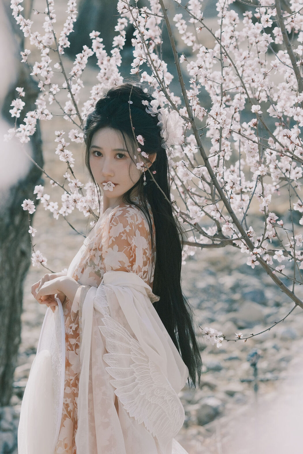 YiTuYu艺图语 Vol.7275 Xiao Bei Ke Qing Bu Yao Fang Qi