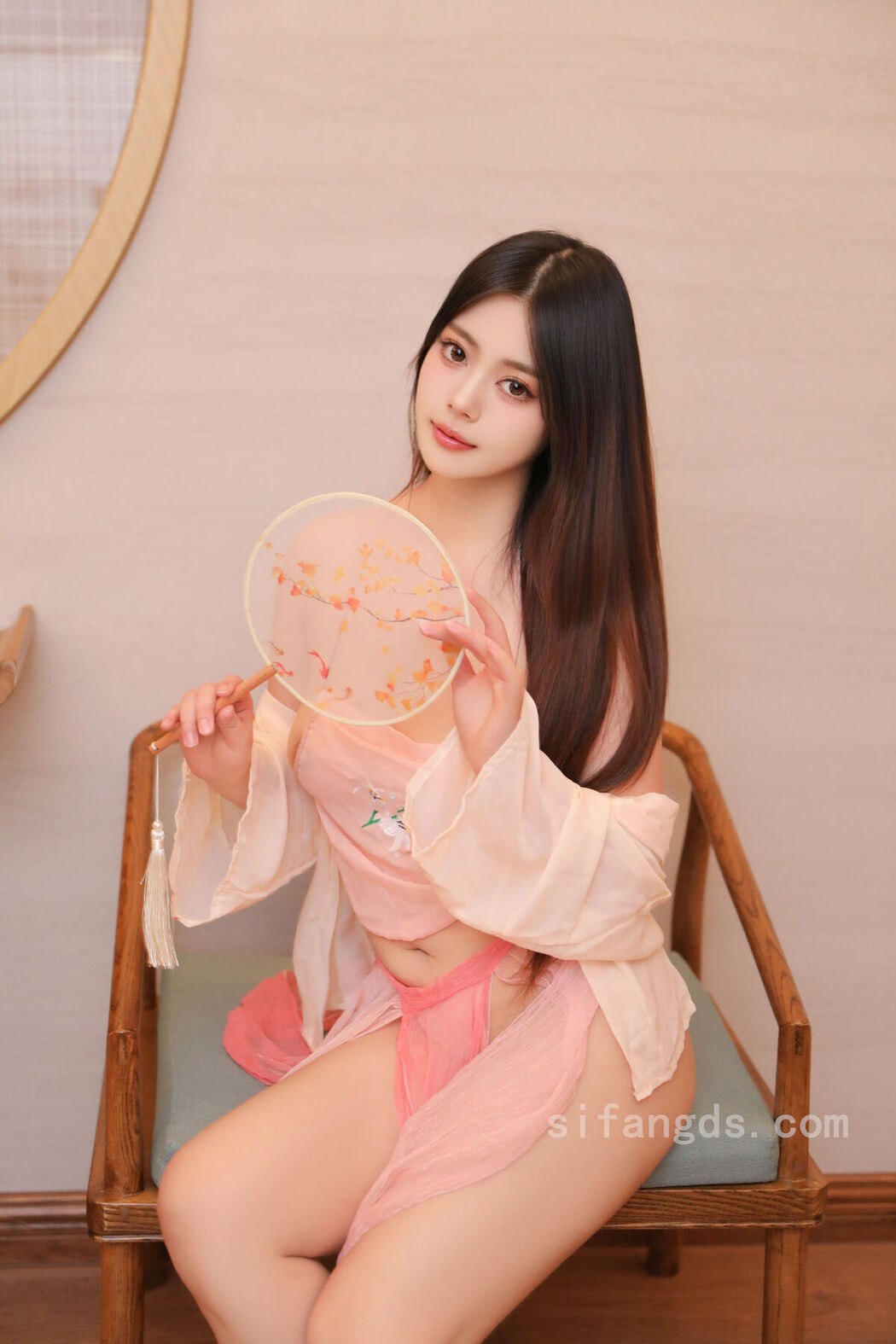 XR Uncensored Dan Dan Bao 蛋蛋宝 – R18 秀人网模特 粉红色复古韵味 (79P)