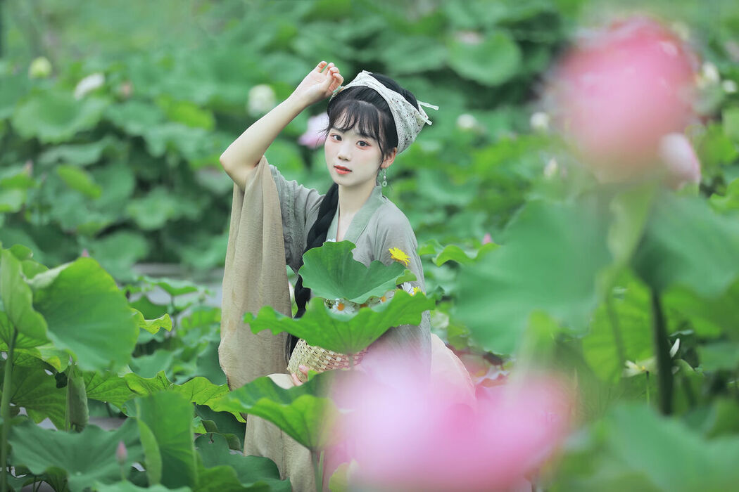 YiTuYu艺图语 Vol.7196 Zhou Zhou Ay