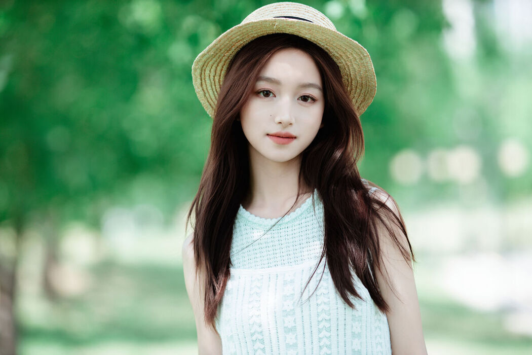 YiTuYu艺图语 Vol.7211 Yu Er