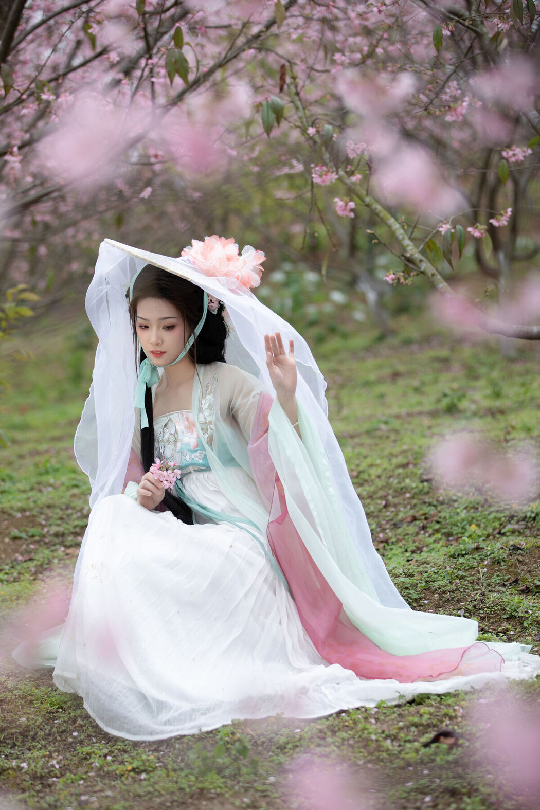 YiTuYu艺图语 Vol.7214 Zhi Zhi Qi