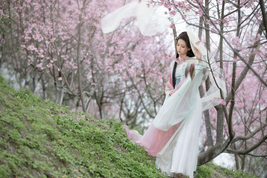 YiTuYu艺图语 Vol.7214 Zhi Zhi Qi