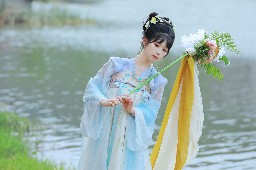 YiTuYu艺图语 Vol.7304 Zhou Zhou Ay