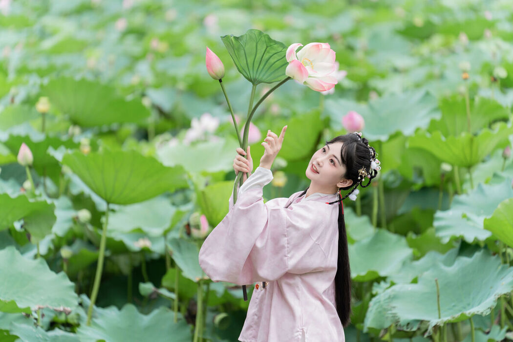 YiTuYu艺图语 Vol.7235 Jiao Yi Zhi Sui Sui
