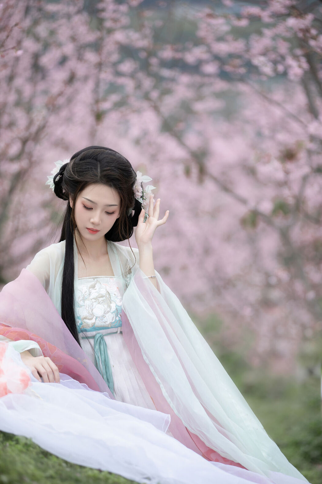 YiTuYu艺图语 Vol.7214 Zhi Zhi Qi