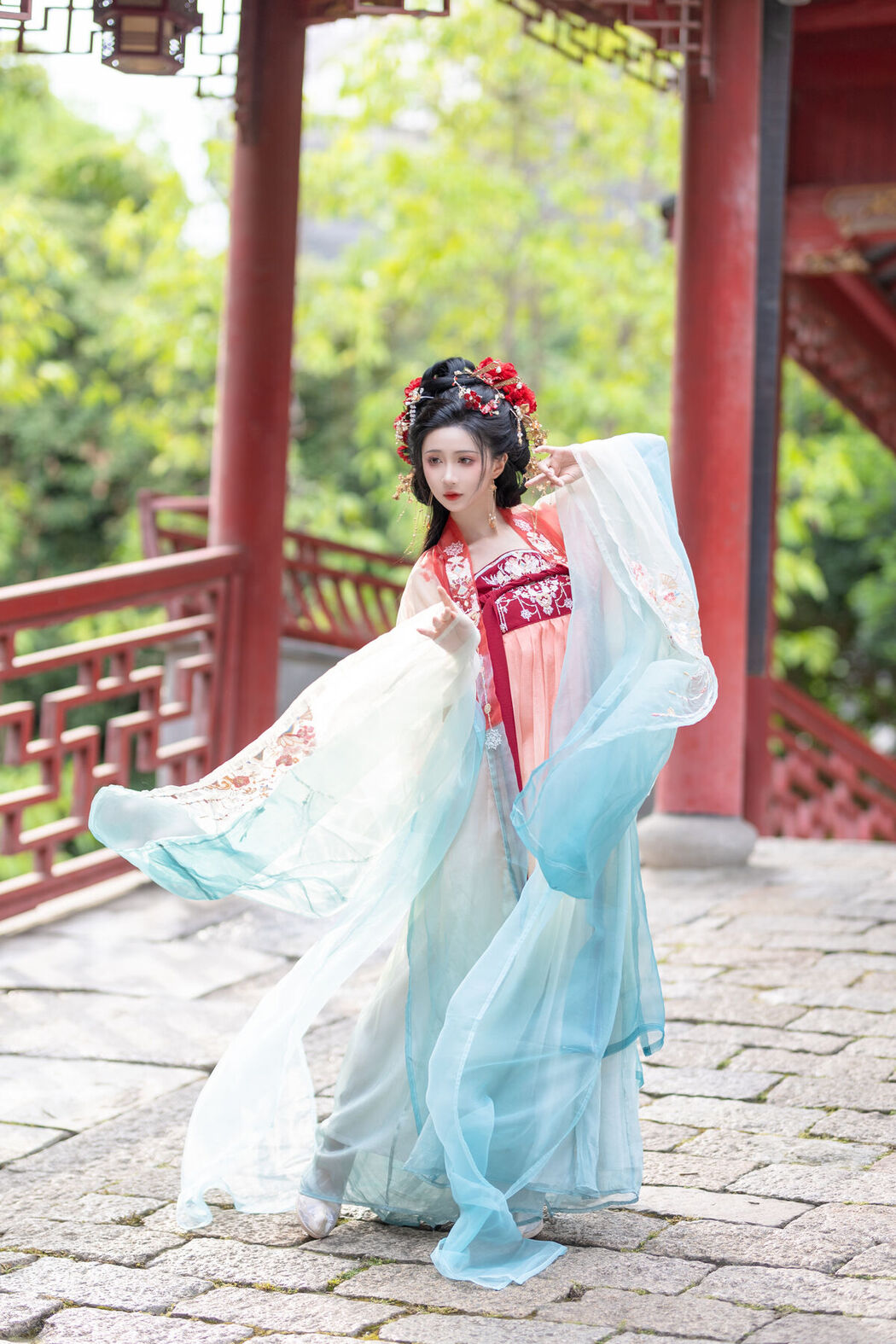 YiTuYu艺图语 Vol.7208 Qi Luo Sheng De Xiao Su Su