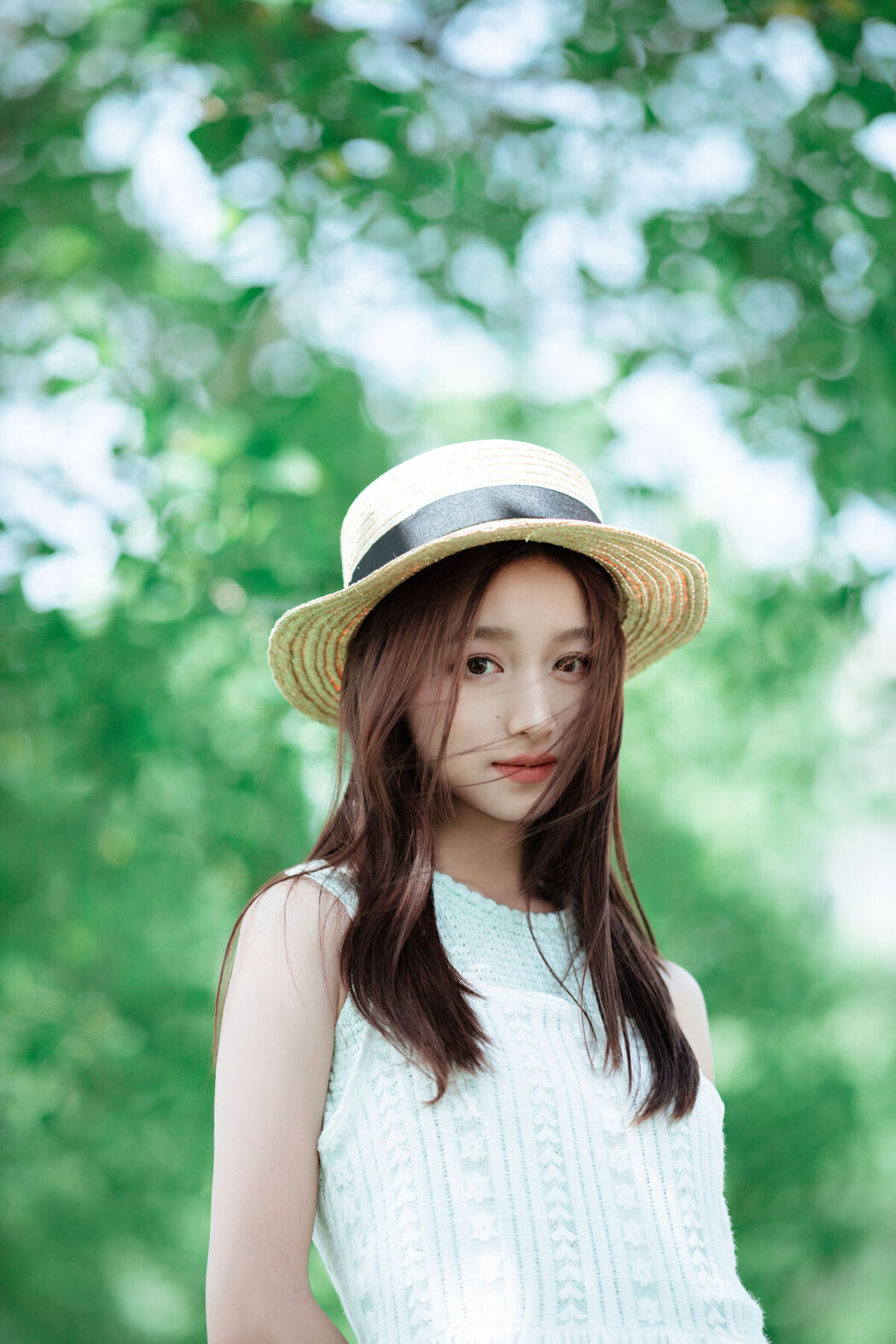 YiTuYu艺图语 Vol.7211 Yu Er
