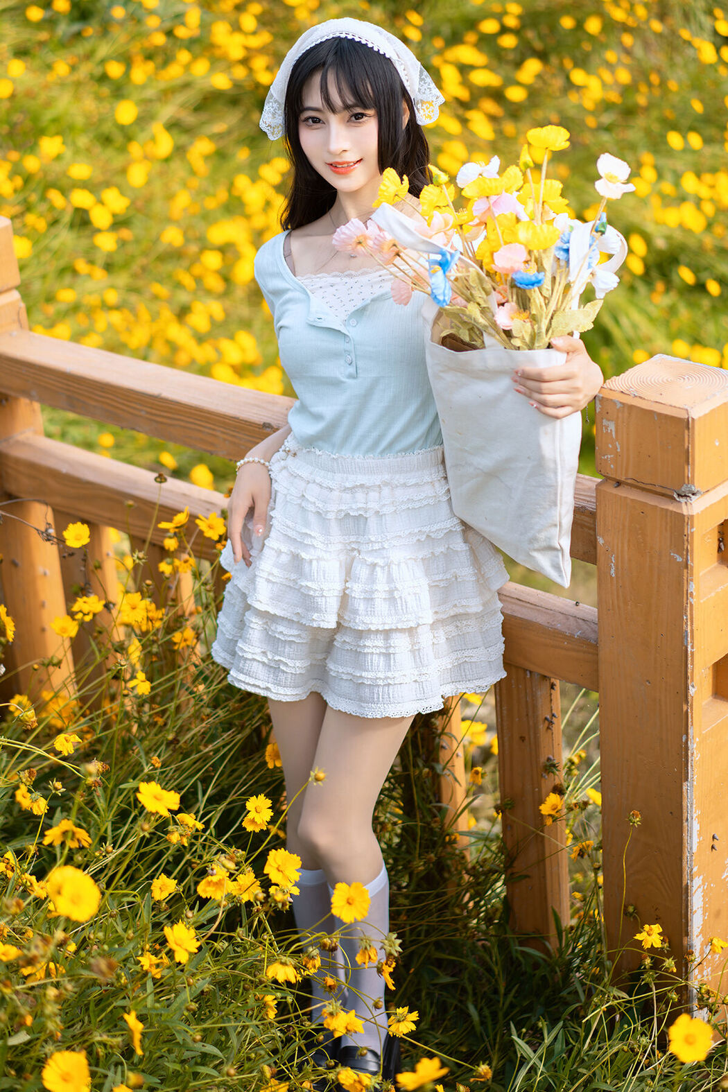 YiTuYu艺图语 Vol.7181 Qian Luo Nai You Cover Photo