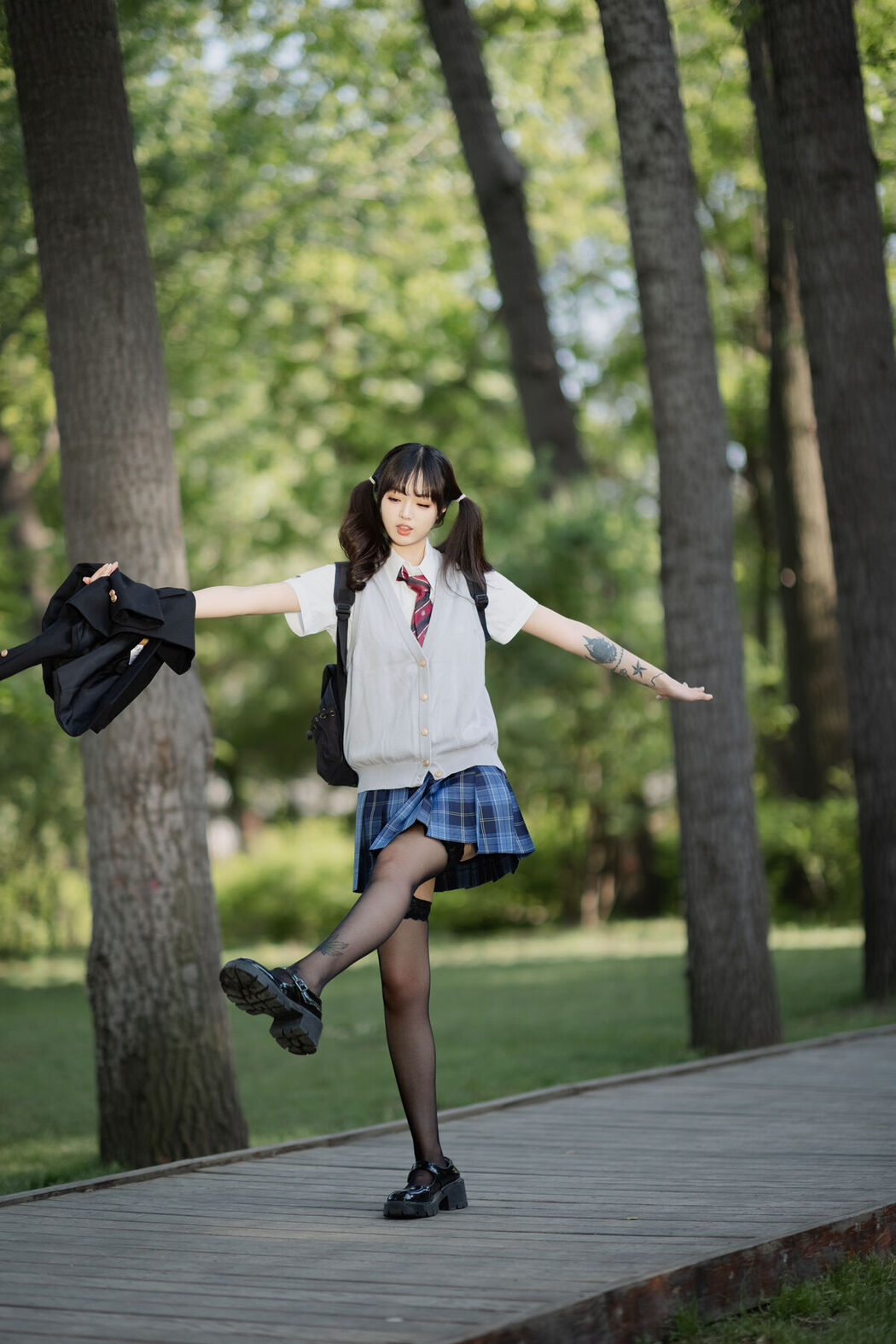 YiTuYu艺图语 Vol.7193 Ci Qing Shi Dou Ya