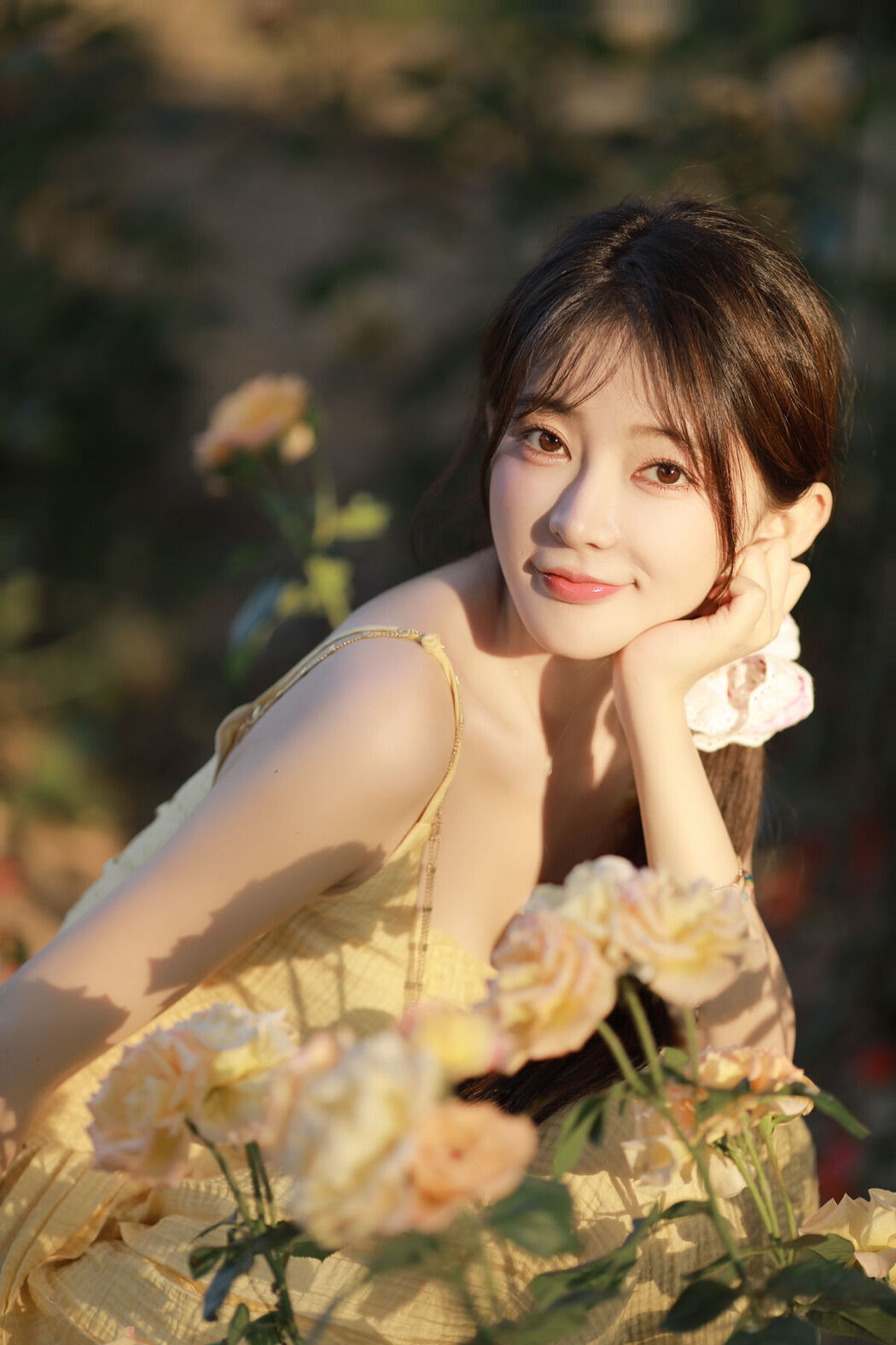 YiTuYu艺图语 Vol.7142 Yang Yi Mo