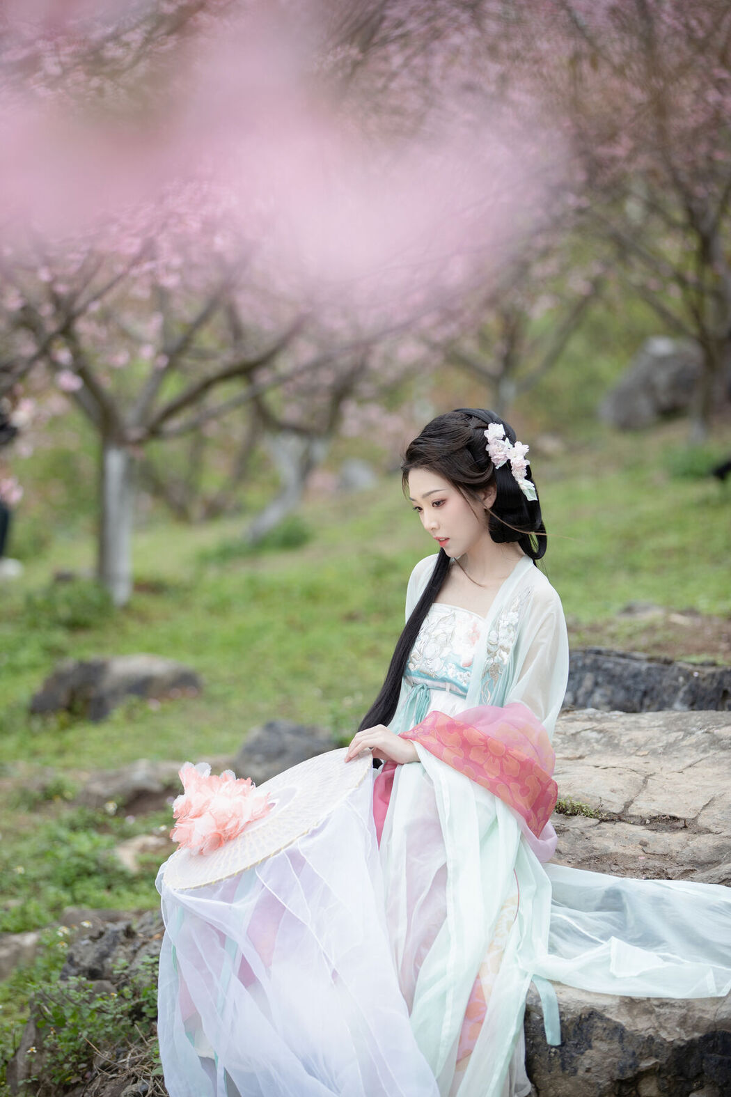 YiTuYu艺图语 Vol.7214 Zhi Zhi Qi