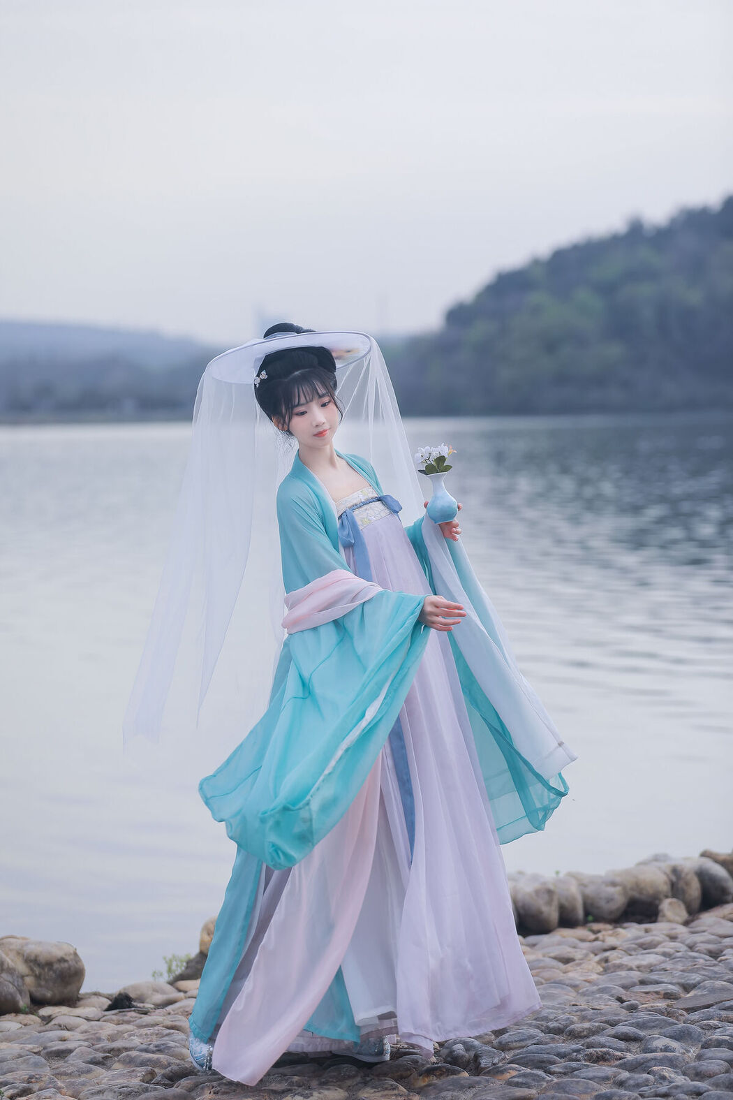 YiTuYu艺图语 Vol.7164 Zhou Zhou Ay