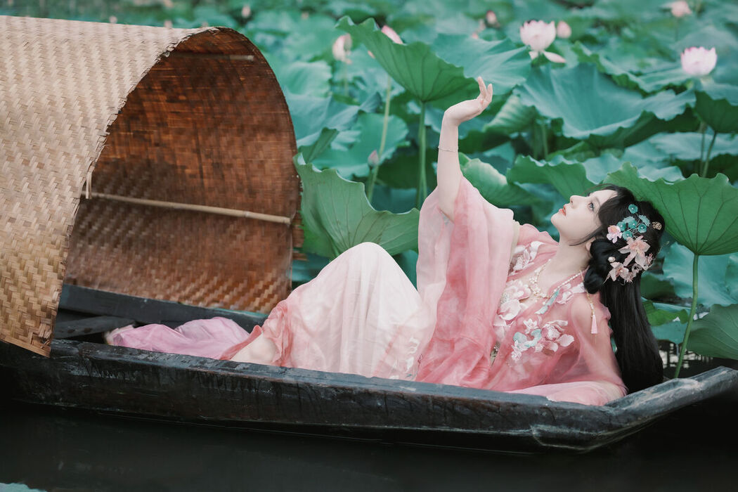 YiTuYu艺图语 Vol.7305 Mini Mi Li