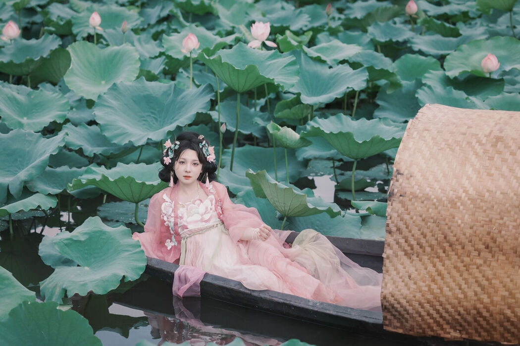 YiTuYu艺图语 Vol.7305 Mini Mi Li