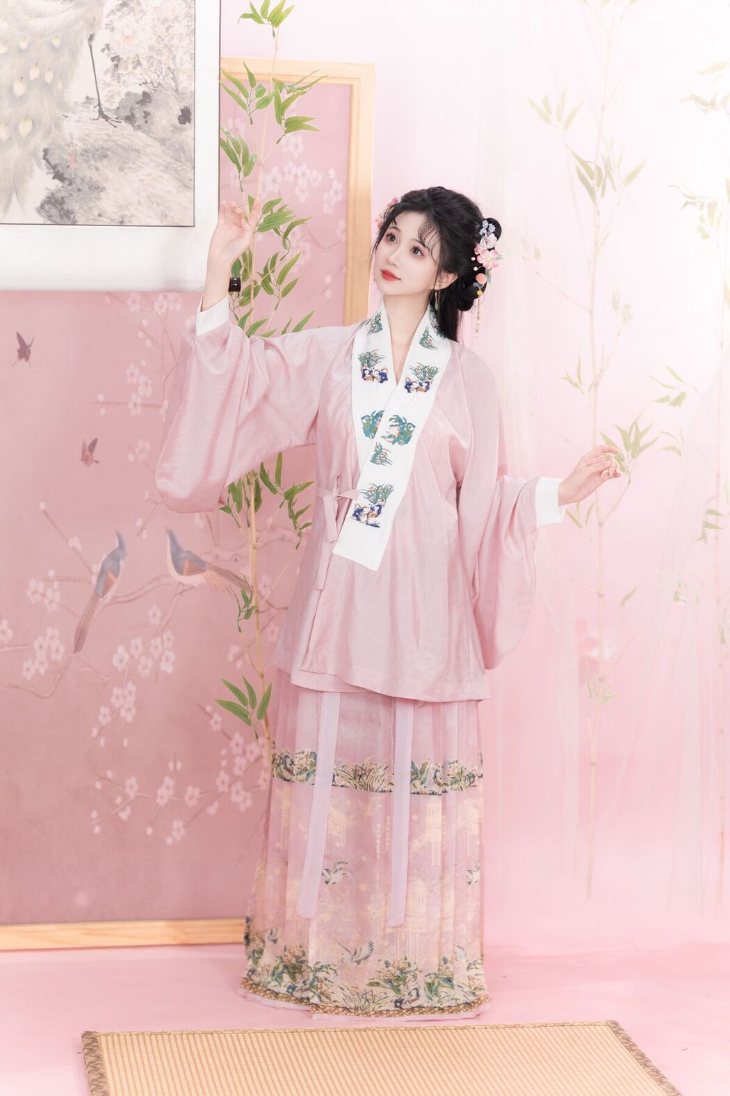 YiTuYu艺图语 Vol.7149 Qi Luo Sheng De Xiao Su Su