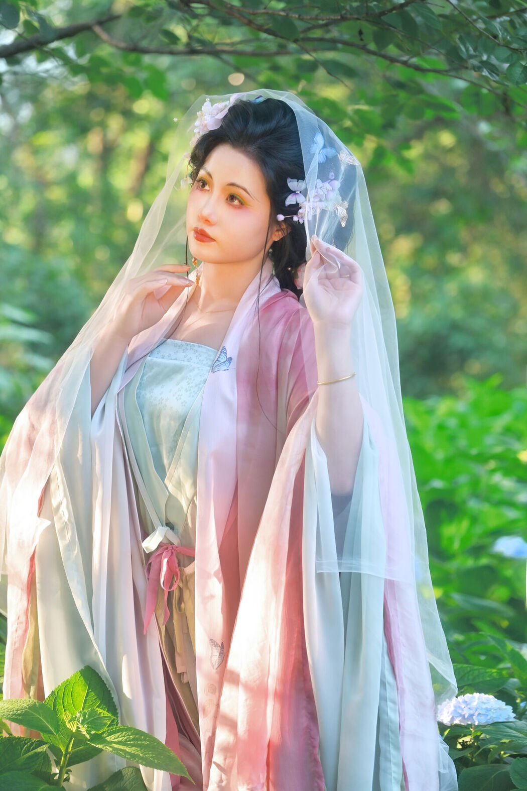 YiTuYu艺图语 Vol.7172 Yi Zhi Tou Lan De Li Li