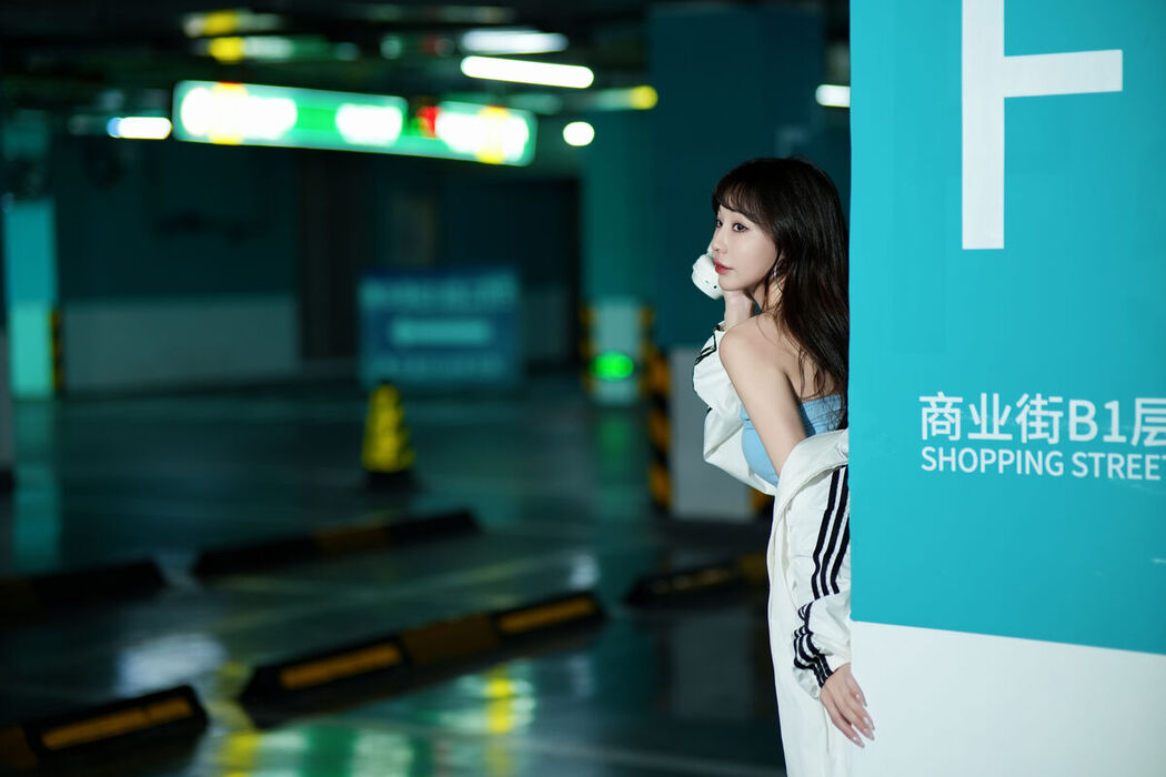 YiTuYu艺图语 Vol.7201 Swikey