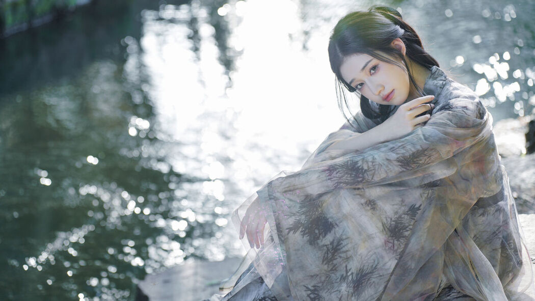 YiTuYu艺图语 Vol.7174 Zang Yi Tong