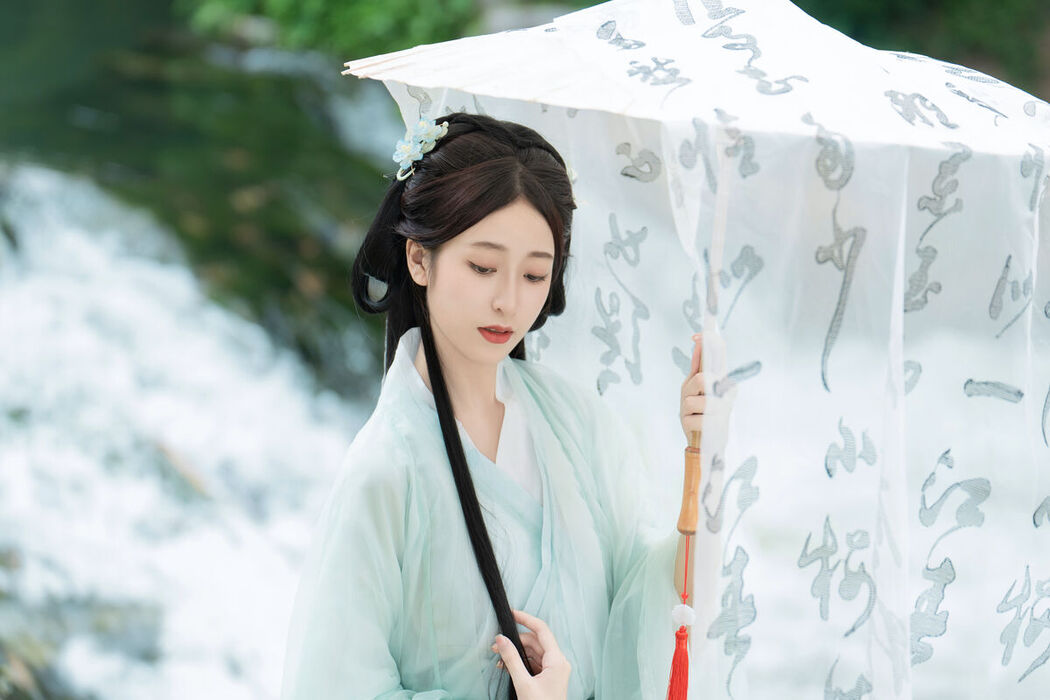 YiTuYu艺图语 Vol.7205 Xiao He