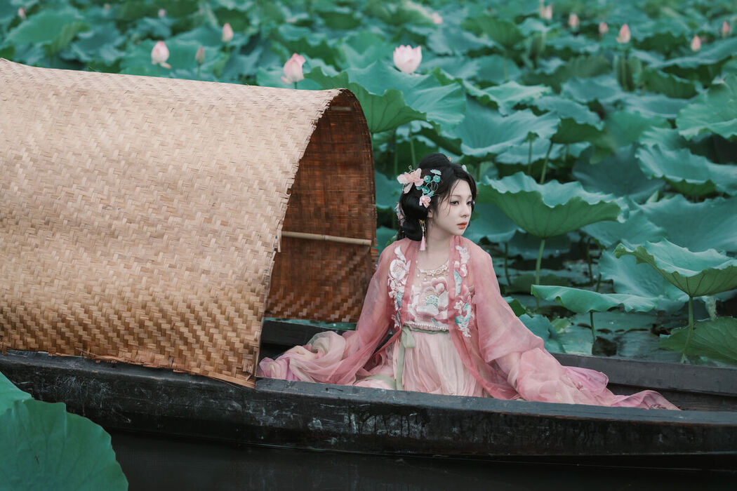 YiTuYu艺图语 Vol.7305 Mini Mi Li